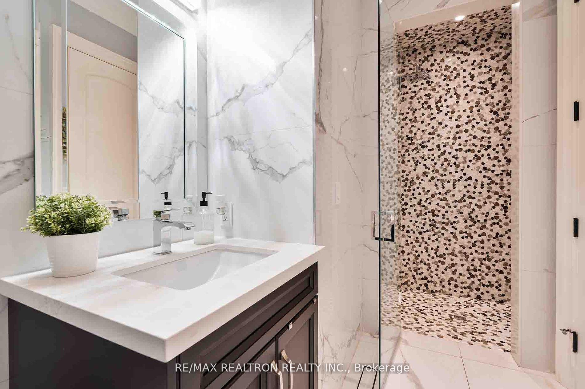 Photo 6 of 151 Willis Road, Vaughan, East Woodbridge — HOMEH