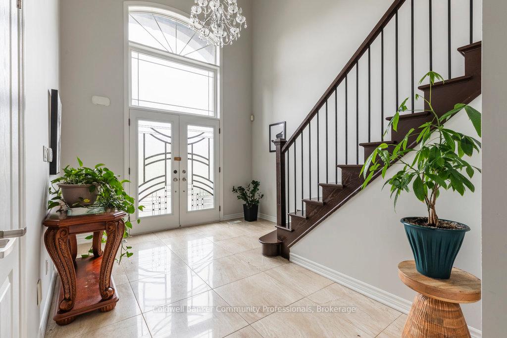 Photo 4 of 238 Fair Street, Hamilton, Meadowlands — HOMEH