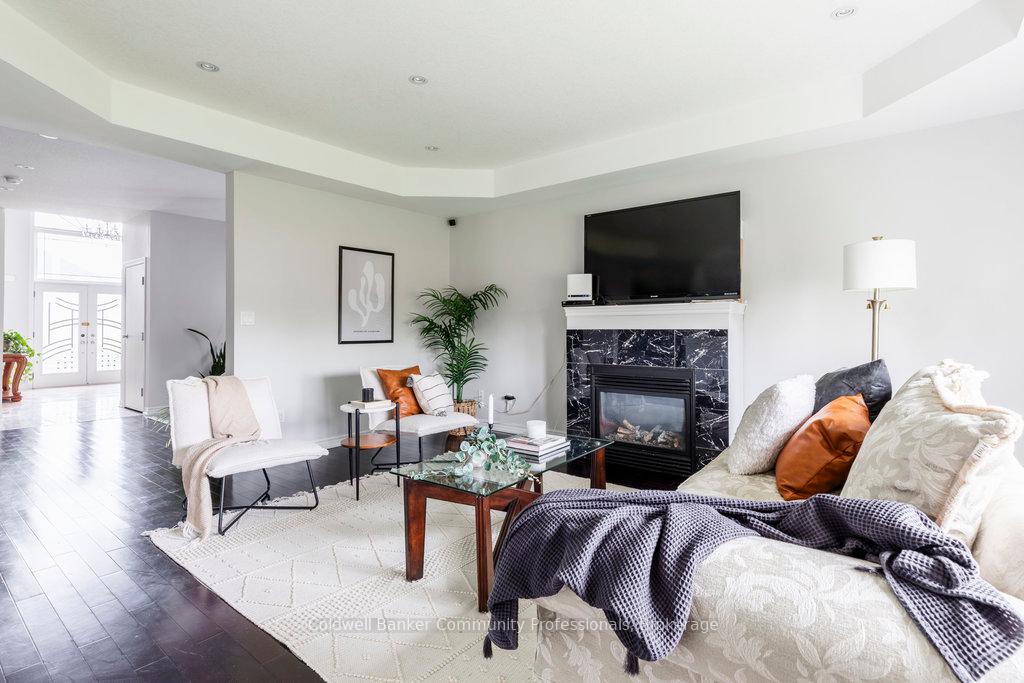 Photo 6 of 238 Fair Street, Hamilton, Meadowlands — HOMEH