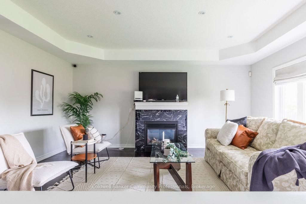 Photo 7 of 238 Fair Street, Hamilton, Meadowlands — HOMEH