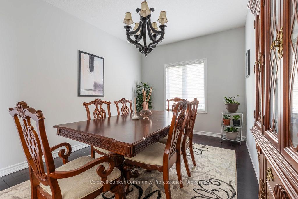 Photo 9 of 238 Fair Street, Hamilton, Meadowlands — HOMEH
