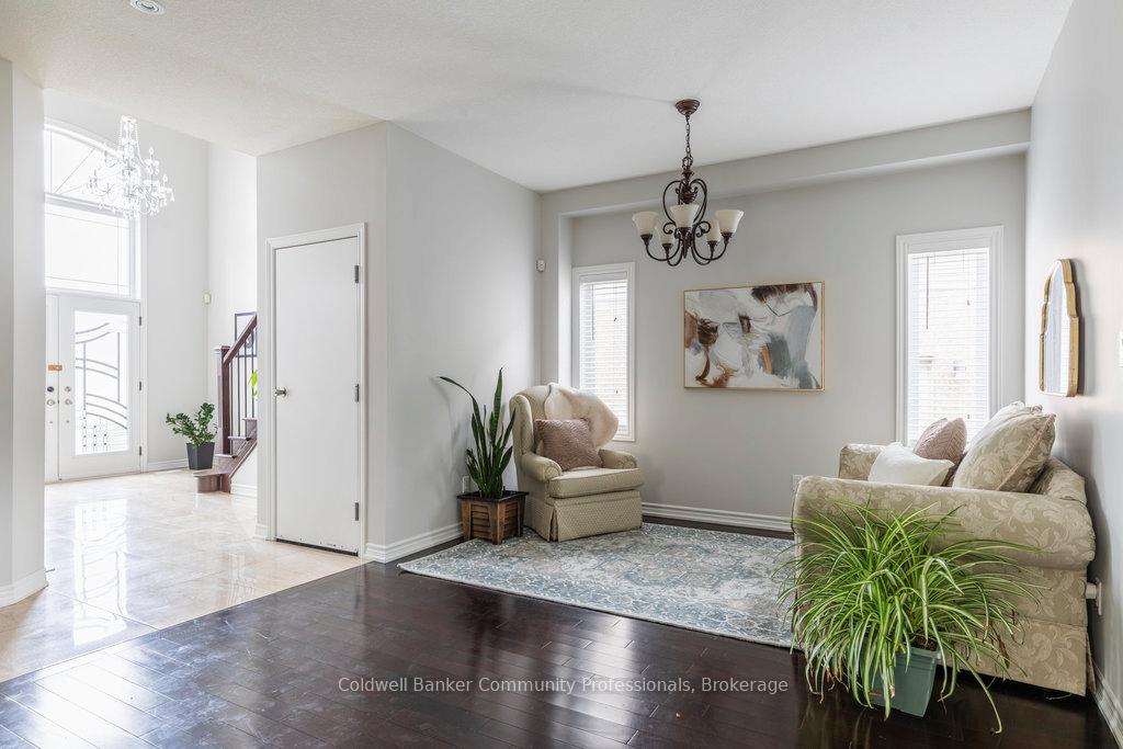 Photo 11 of 238 Fair Street, Hamilton, Meadowlands — HOMEH