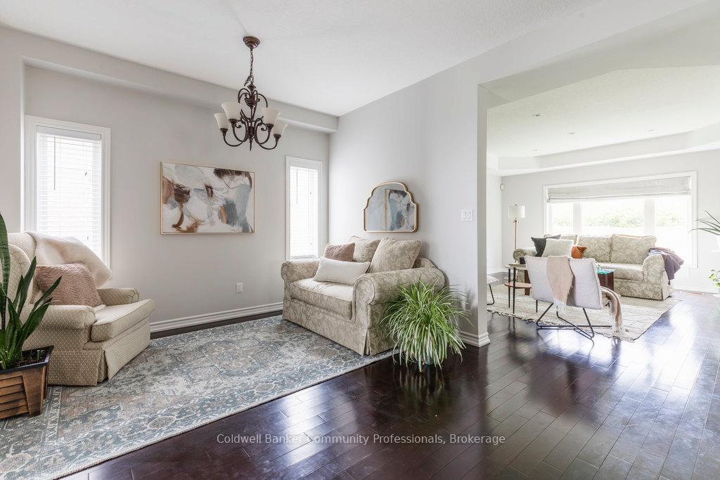 Photo 12 of 238 Fair Street, Hamilton, Meadowlands — HOMEH