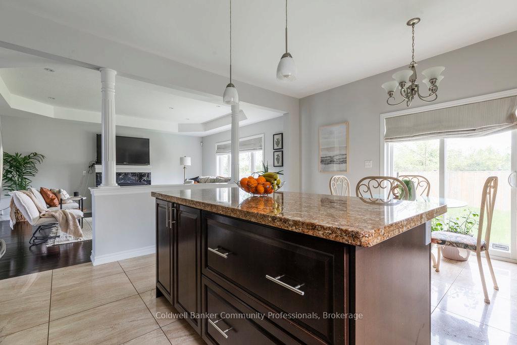 Photo 18 of 238 Fair Street, Hamilton, Meadowlands — HOMEH