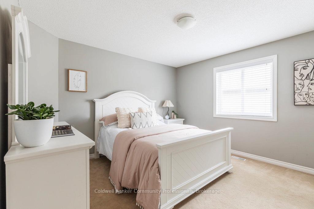 Photo 27 of 238 Fair Street, Hamilton, Meadowlands — HOMEH