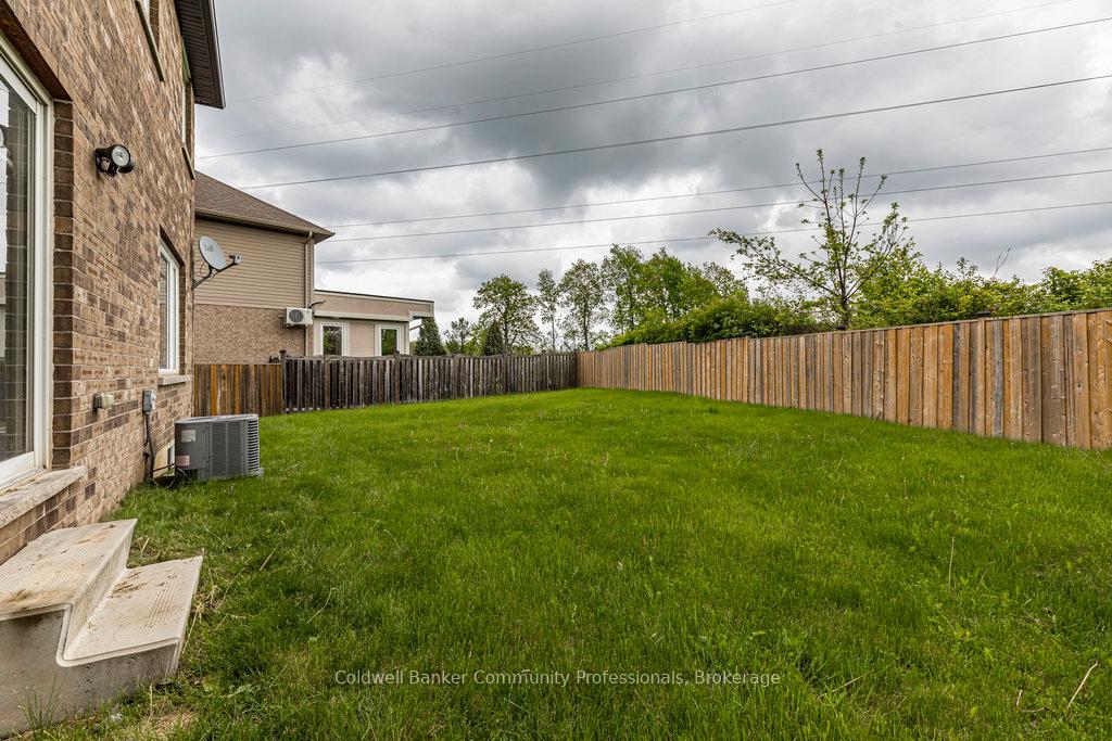Photo 44 of 238 Fair Street, Hamilton, Meadowlands — HOMEH