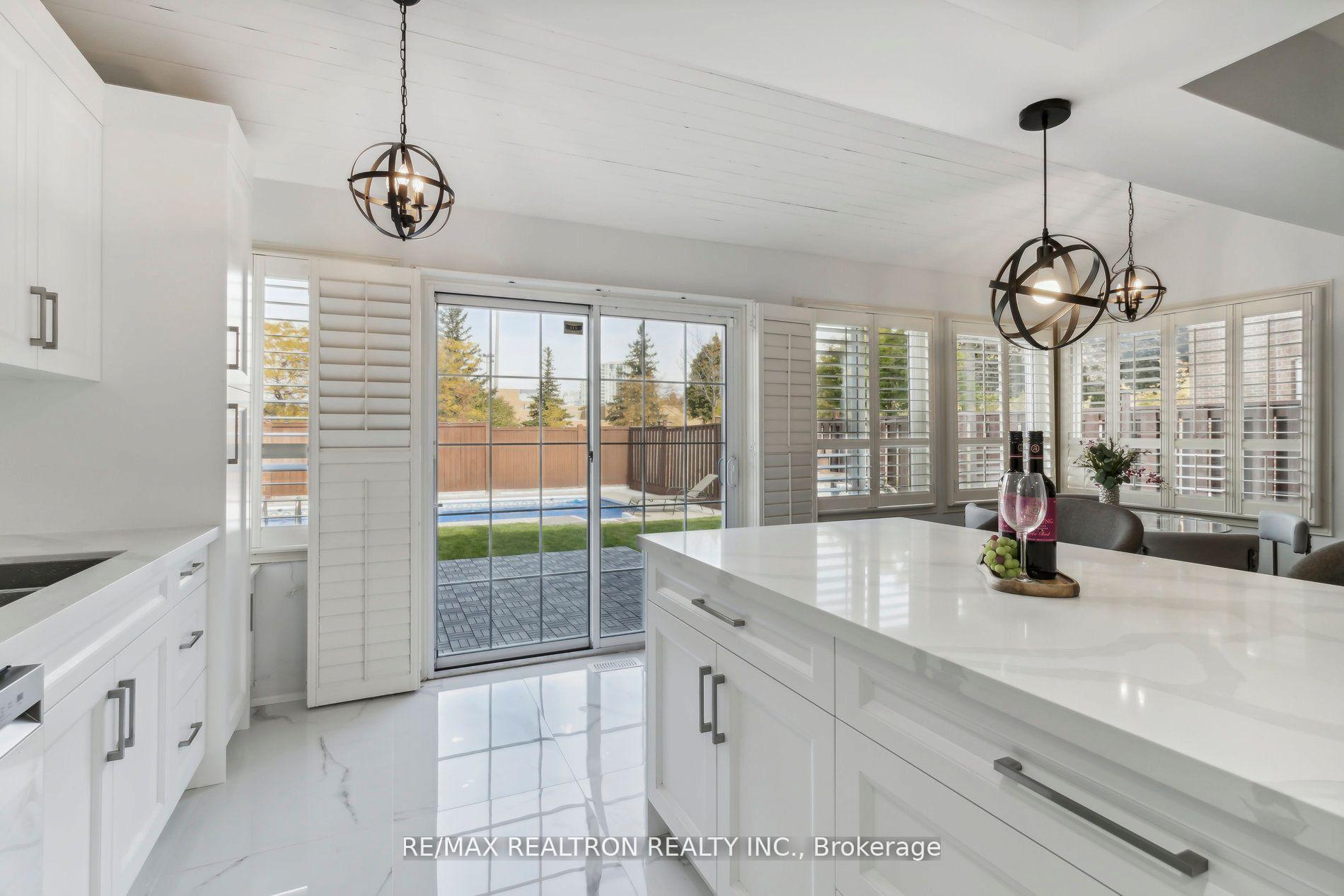 Photo 19 of 136 Millcroft Way, Vaughan, Brownridge — HOMEH