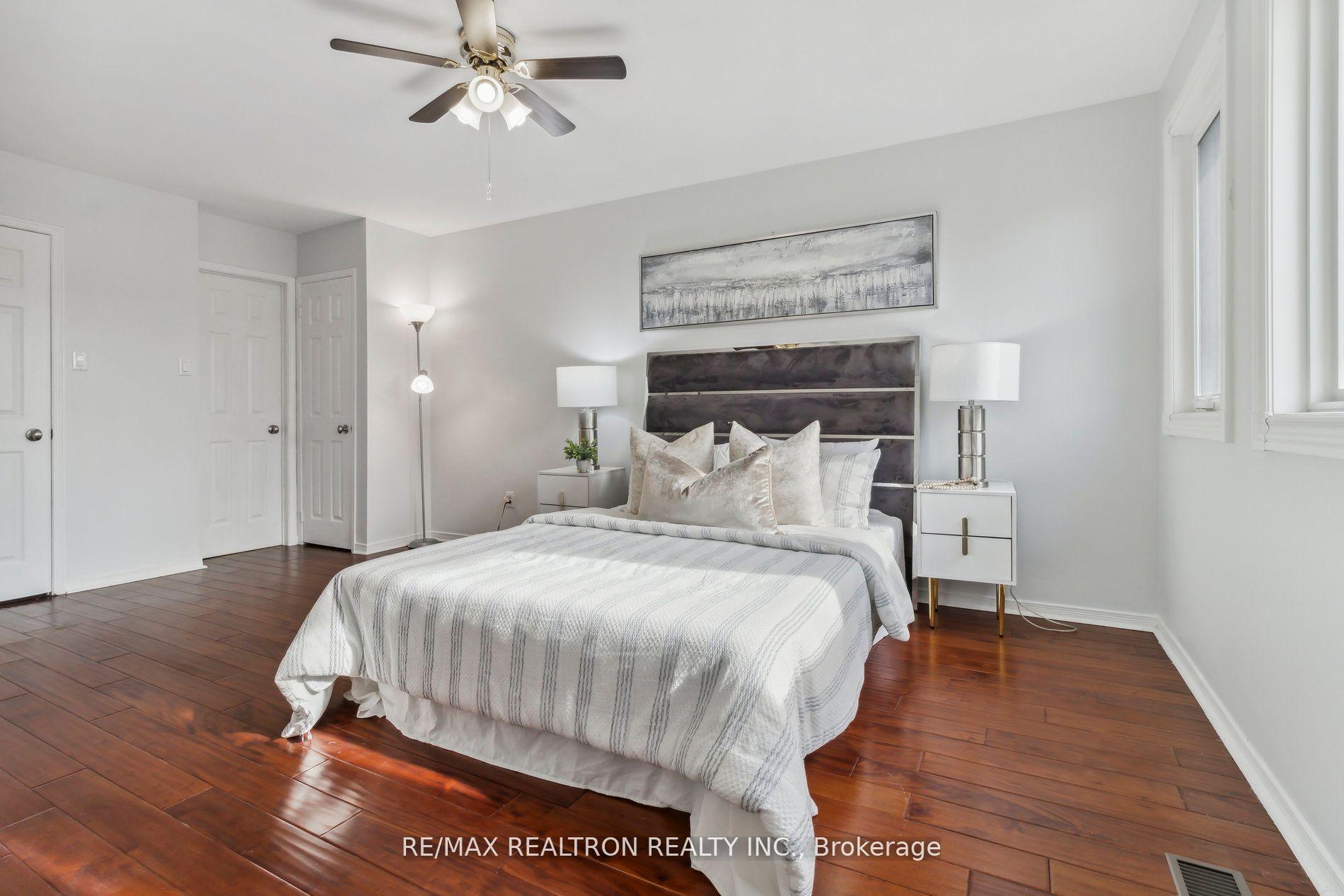 Photo 25 of 136 Millcroft Way, Vaughan, Brownridge — HOMEH