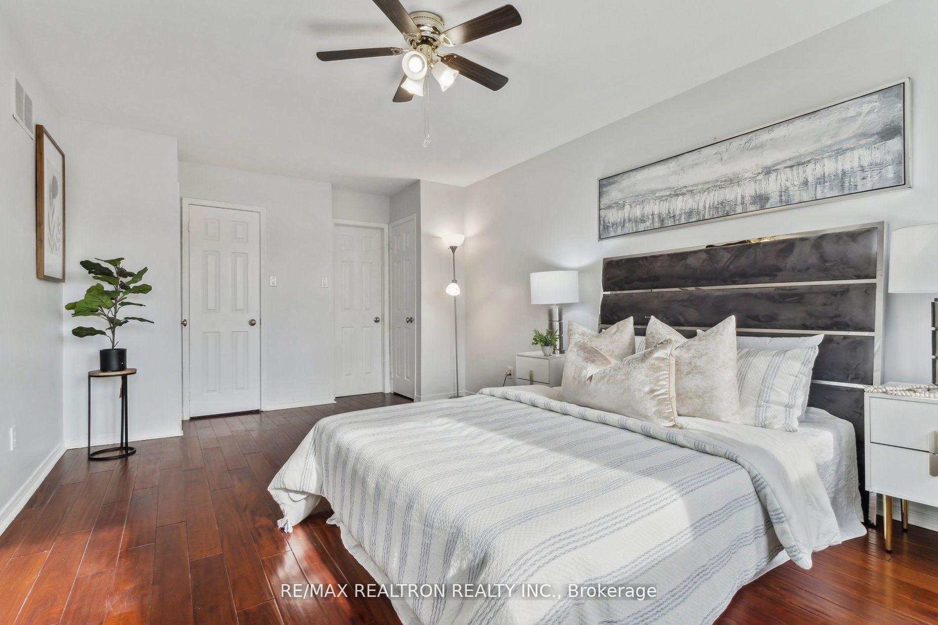 Photo 26 of 136 Millcroft Way, Vaughan, Brownridge — HOMEH