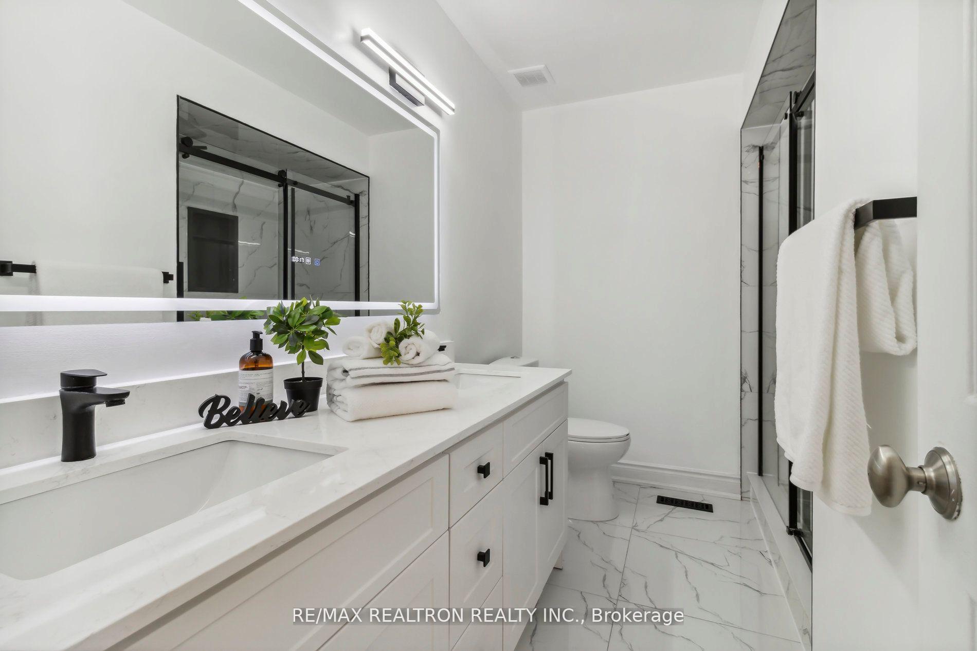Photo 35 of 136 Millcroft Way, Vaughan, Brownridge — HOMEH