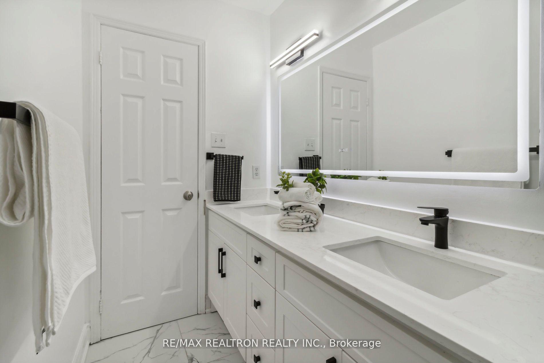 Photo 36 of 136 Millcroft Way, Vaughan, Brownridge — HOMEH