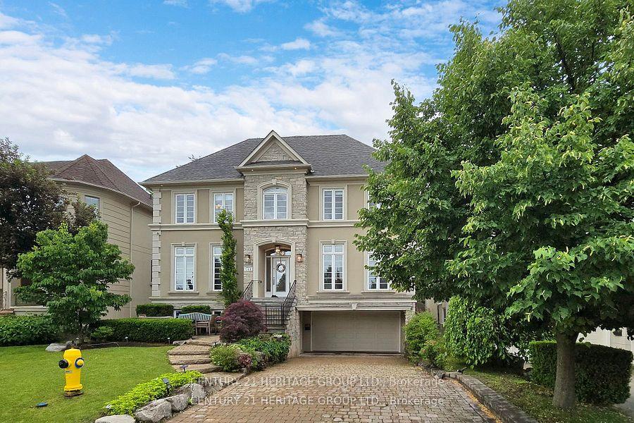 Front of 109 Pondview Road