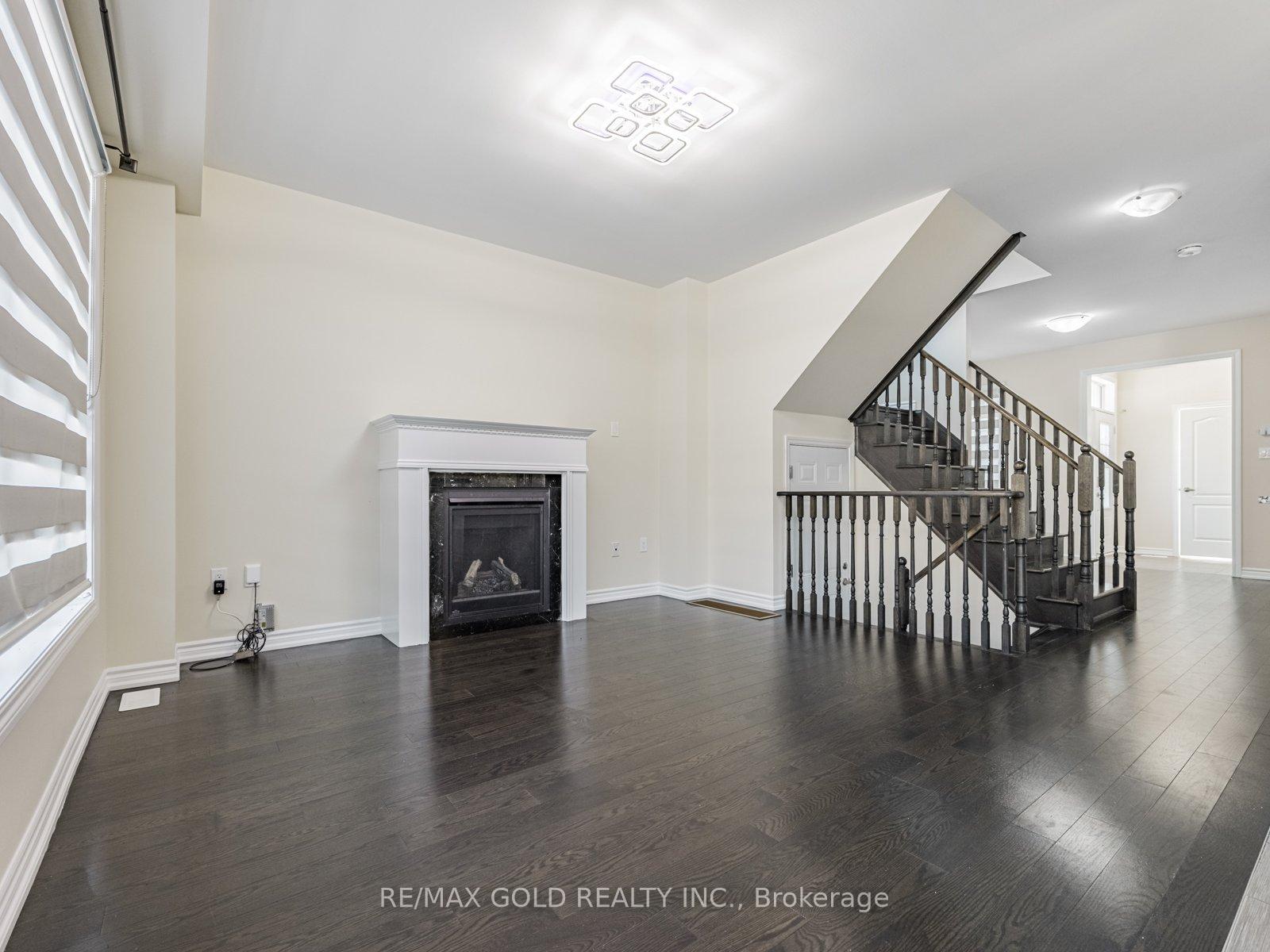 Photo 2 of 64 Faders Drive, Brampton, Northwest Brampton — HOMEH