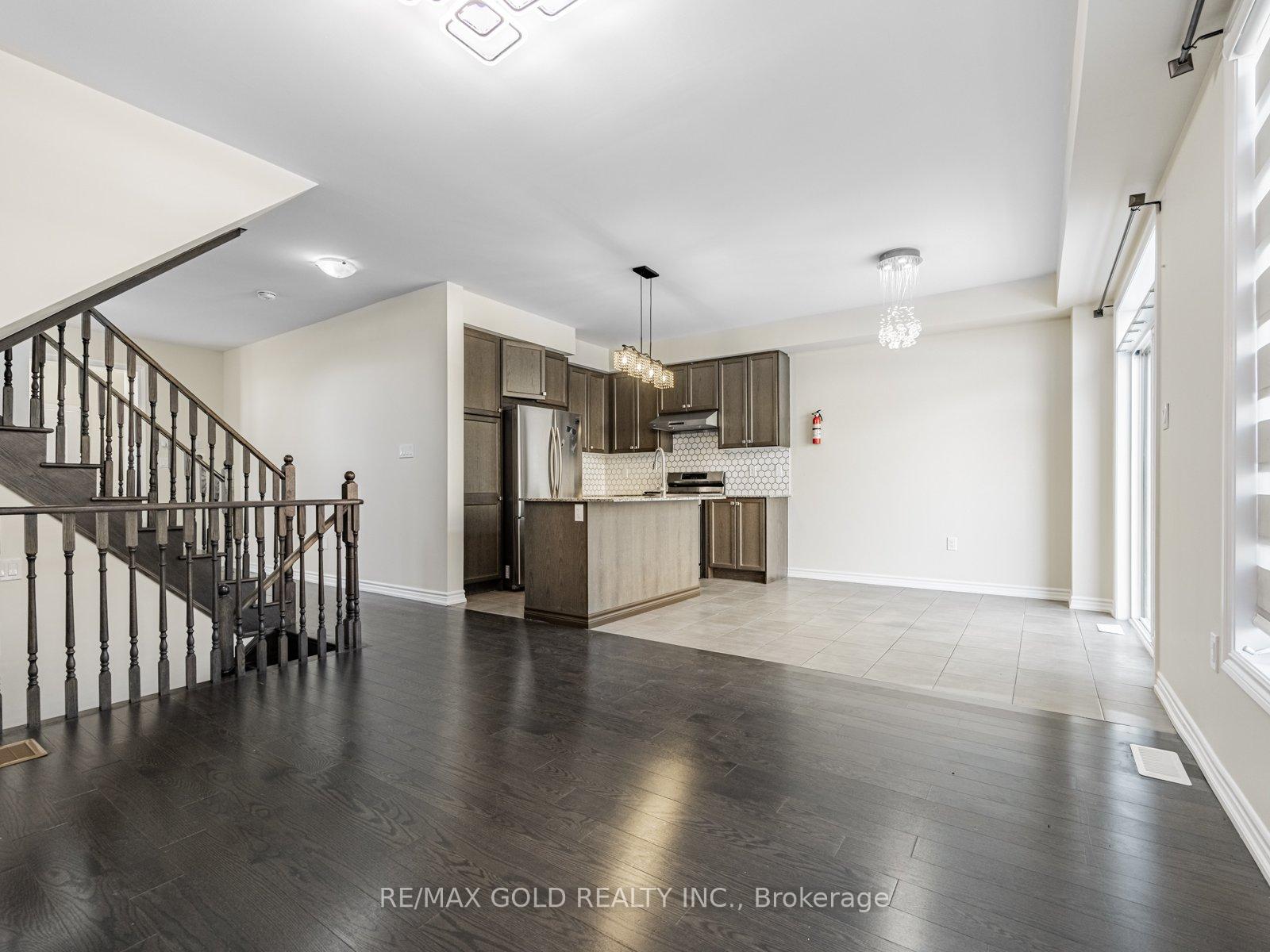 Photo 4 of 64 Faders Drive, Brampton, Northwest Brampton — HOMEH