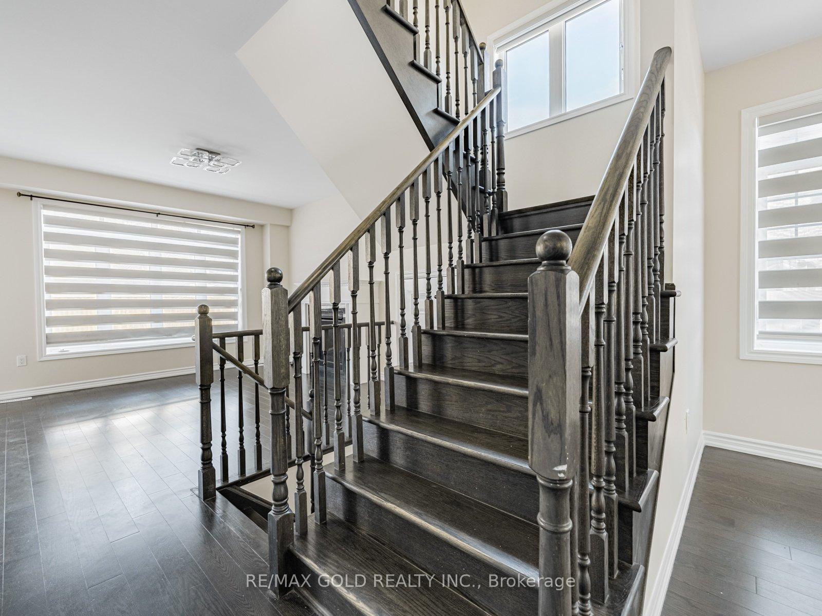 Photo 15 of 64 Faders Drive, Brampton, Northwest Brampton — HOMEH