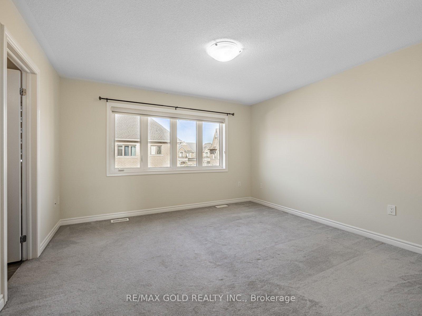 Photo 9 of 64 Faders Drive, Brampton, Northwest Brampton — HOMEH