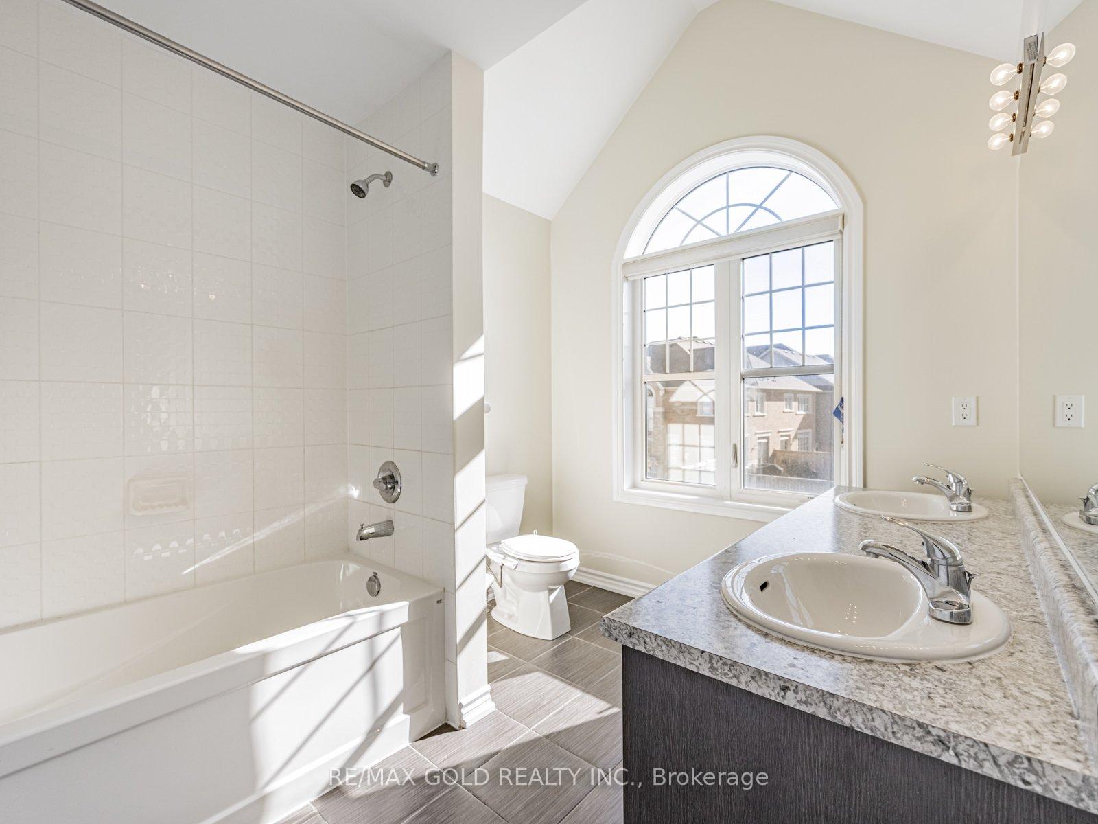 Photo 12 of 64 Faders Drive, Brampton, Northwest Brampton — HOMEH