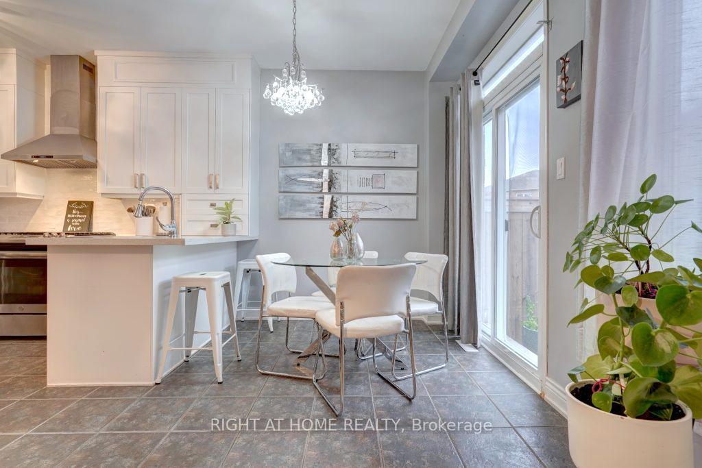Photo 10 of 111 Wildberry Crescent, Vaughan, Vellore Village — HOMEH