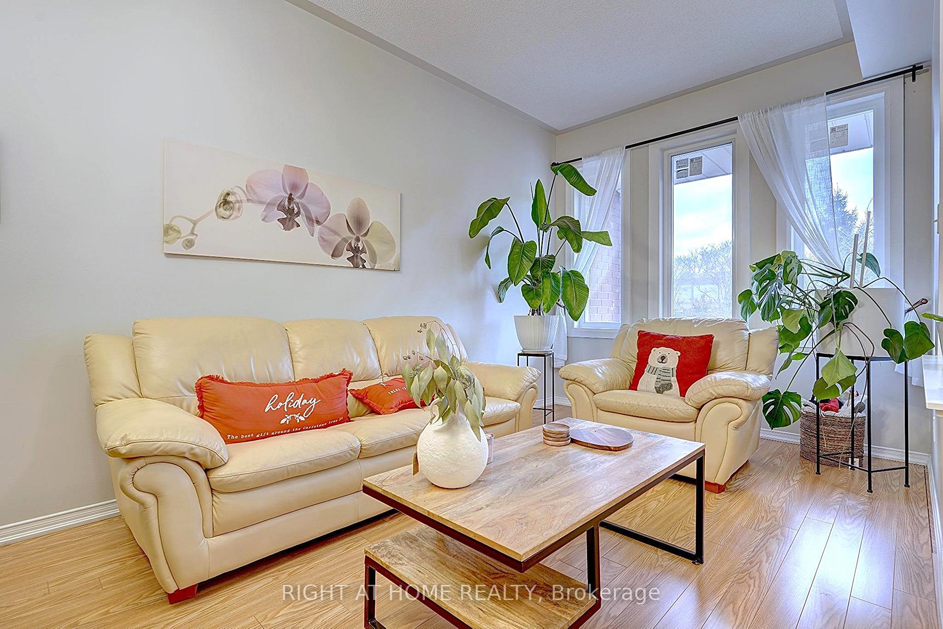 Photo 13 of 111 Wildberry Crescent, Vaughan, Vellore Village — HOMEH