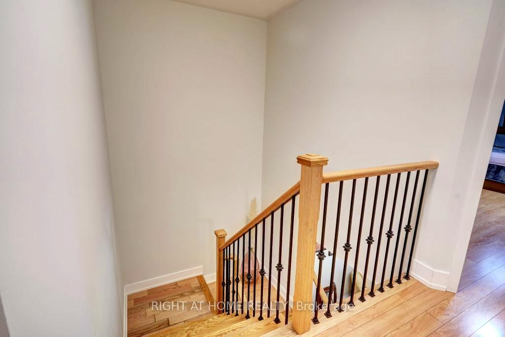 Photo 16 of 111 Wildberry Crescent, Vaughan, Vellore Village — HOMEH