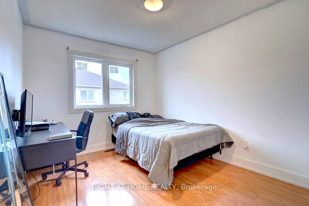 Photo 24 of 111 Wildberry Crescent, Vaughan, Vellore Village — HOMEH