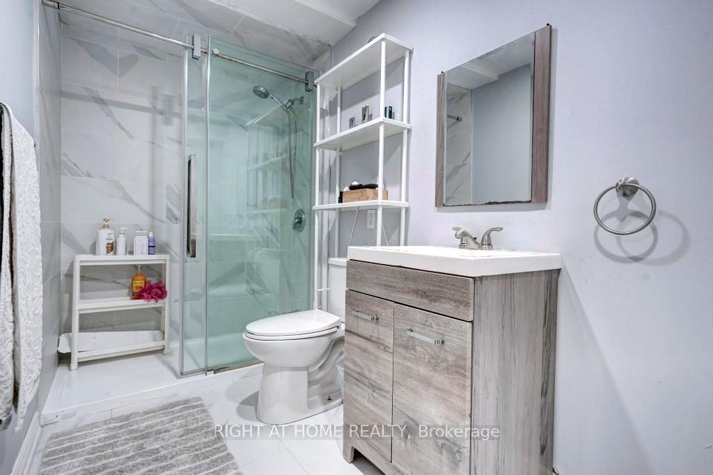 Photo 29 of 111 Wildberry Crescent, Vaughan, Vellore Village — HOMEH