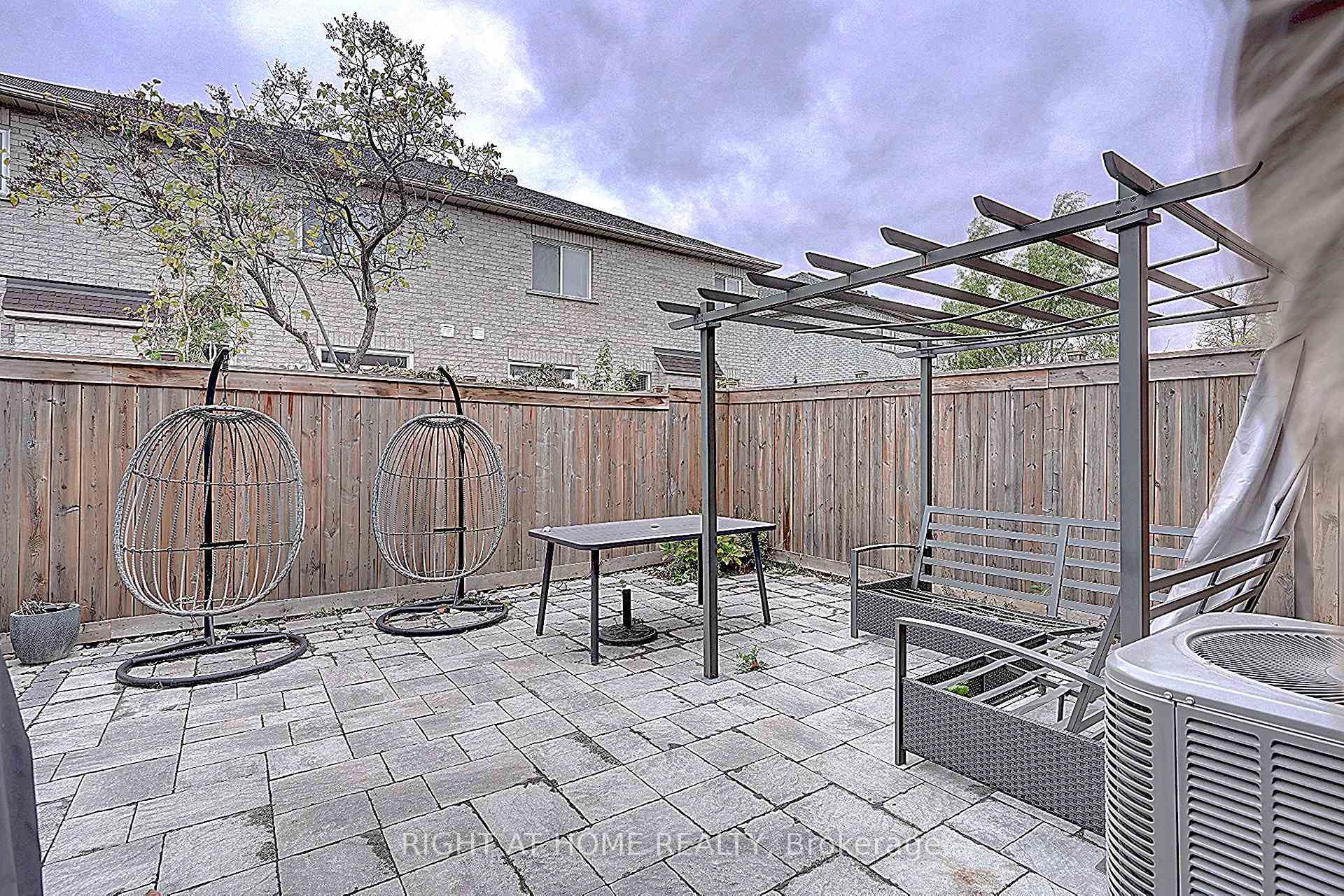 Photo 30 of 111 Wildberry Crescent, Vaughan, Vellore Village — HOMEH