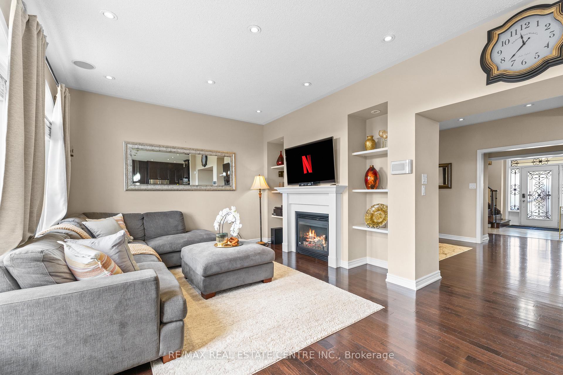 Photo 15 of 4 Junetown Circle, Brampton, Credit Valley — HOMEH