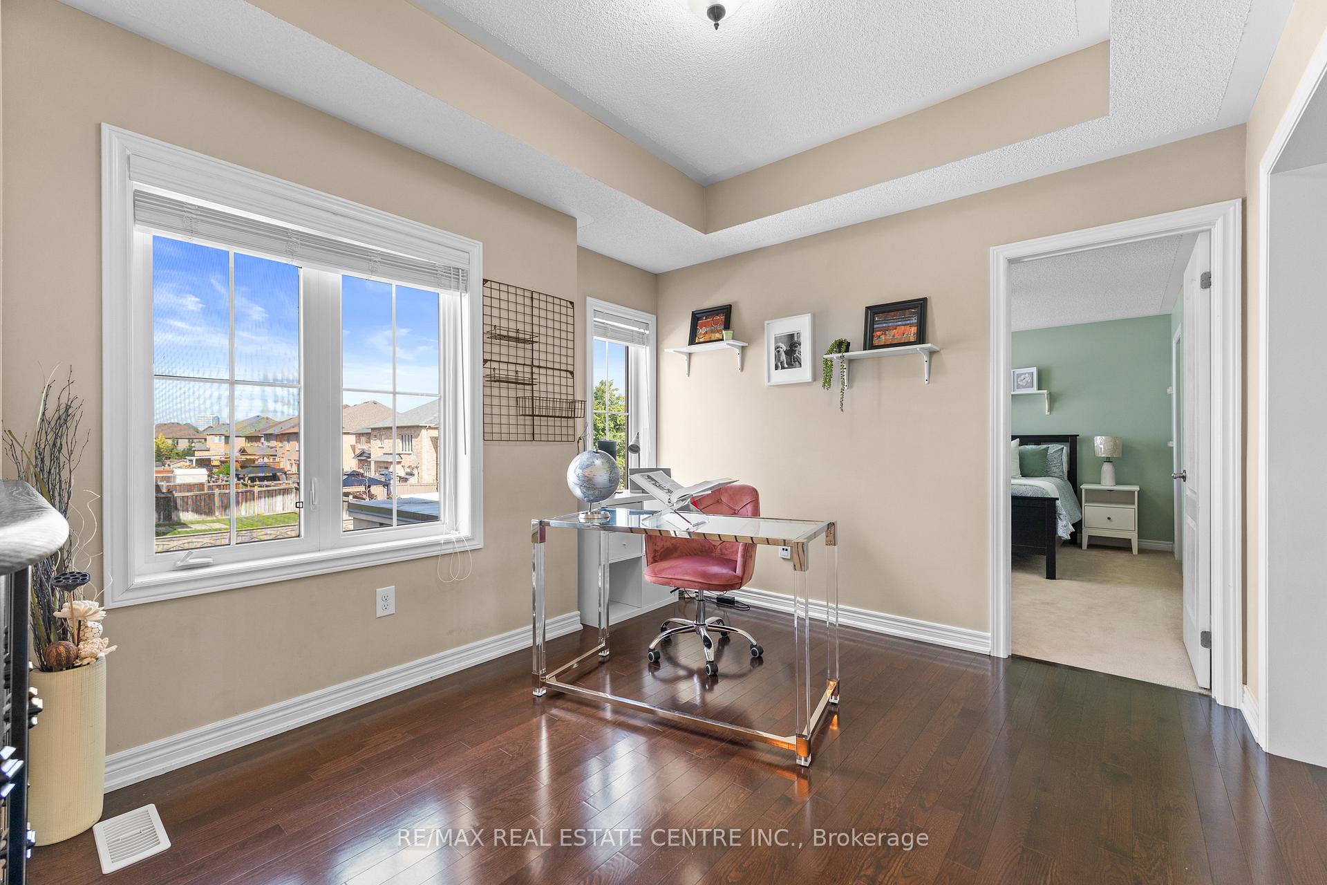Photo 24 of 4 Junetown Circle, Brampton, Credit Valley — HOMEH