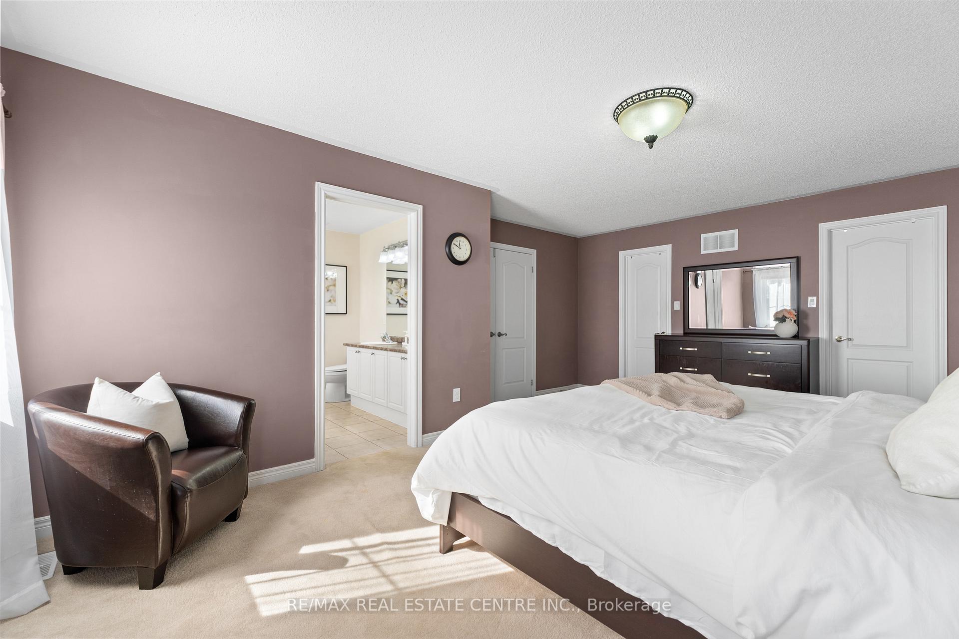 Photo 28 of 4 Junetown Circle, Brampton, Credit Valley — HOMEH