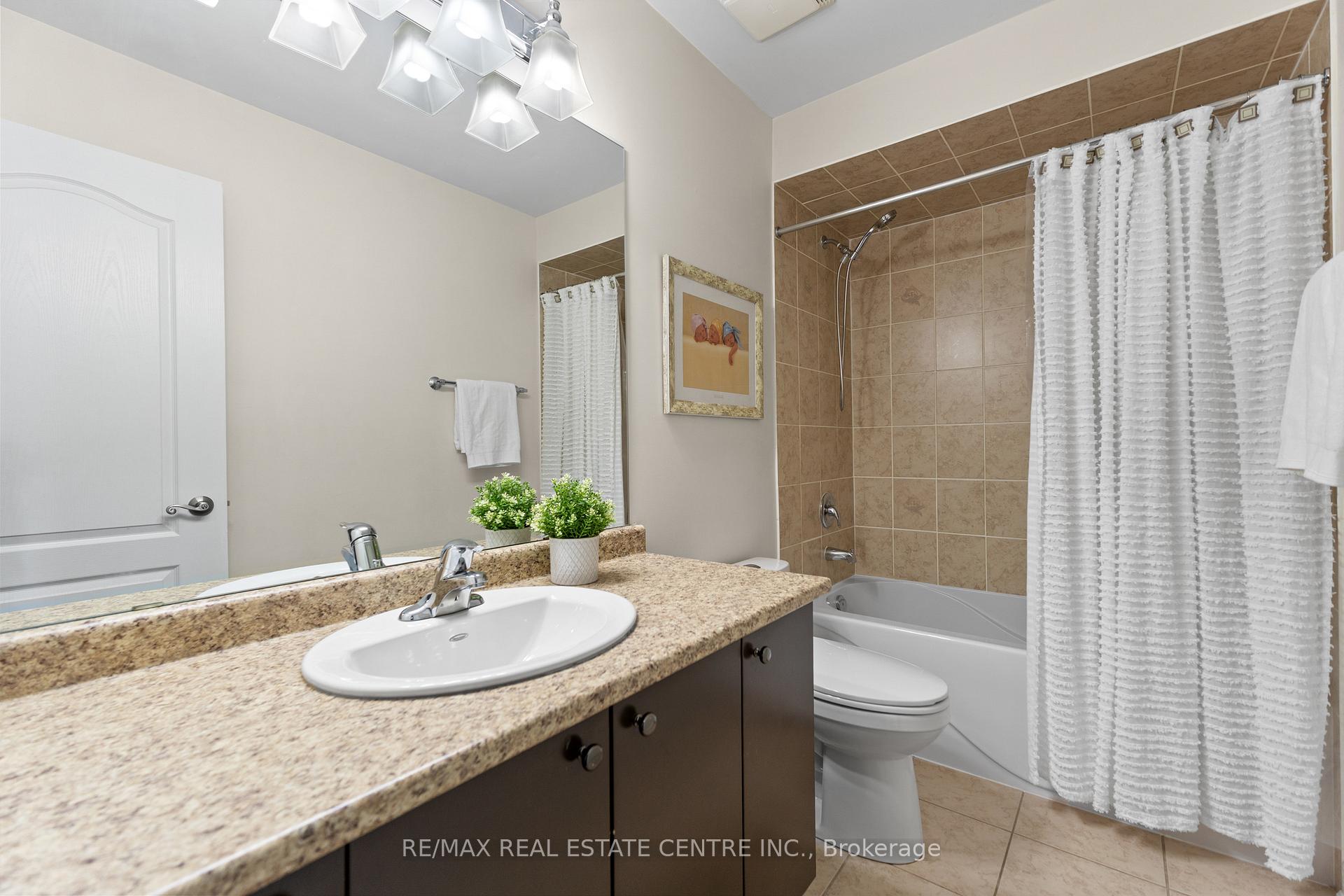 Photo 35 of 4 Junetown Circle, Brampton, Credit Valley — HOMEH