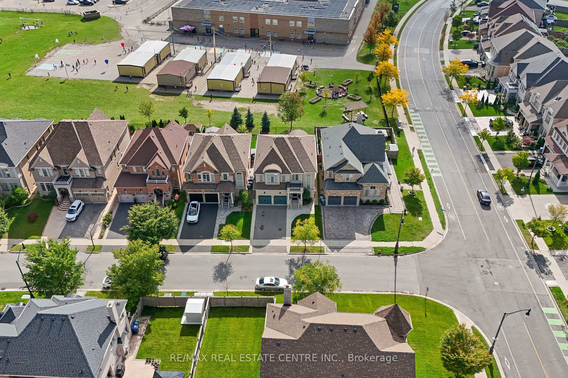 Photo 49 of 4 Junetown Circle, Brampton, Credit Valley — HOMEH