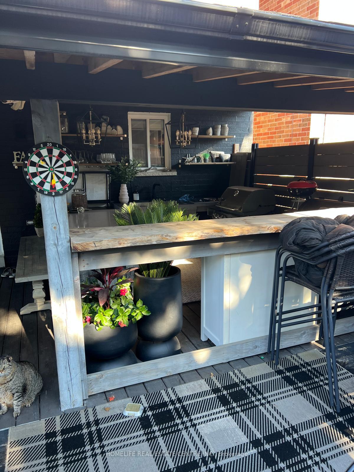 Photo 17 of 38 Dunvegan Crescent, Brampton, Fletcher's Meadow — HOMEH