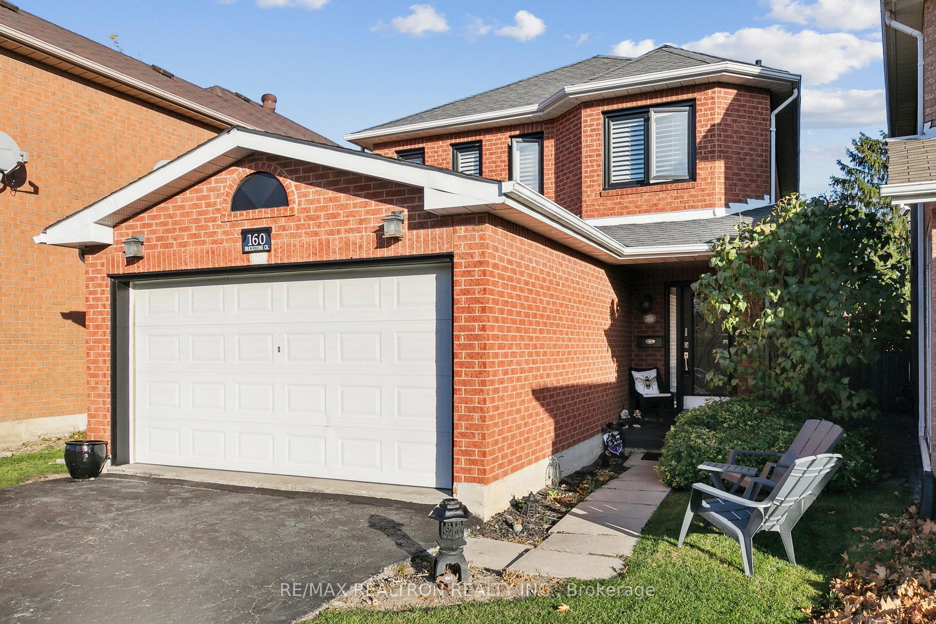 Photo 3 of 160 Brickstone Circle, Vaughan, Brownridge — HOMEH