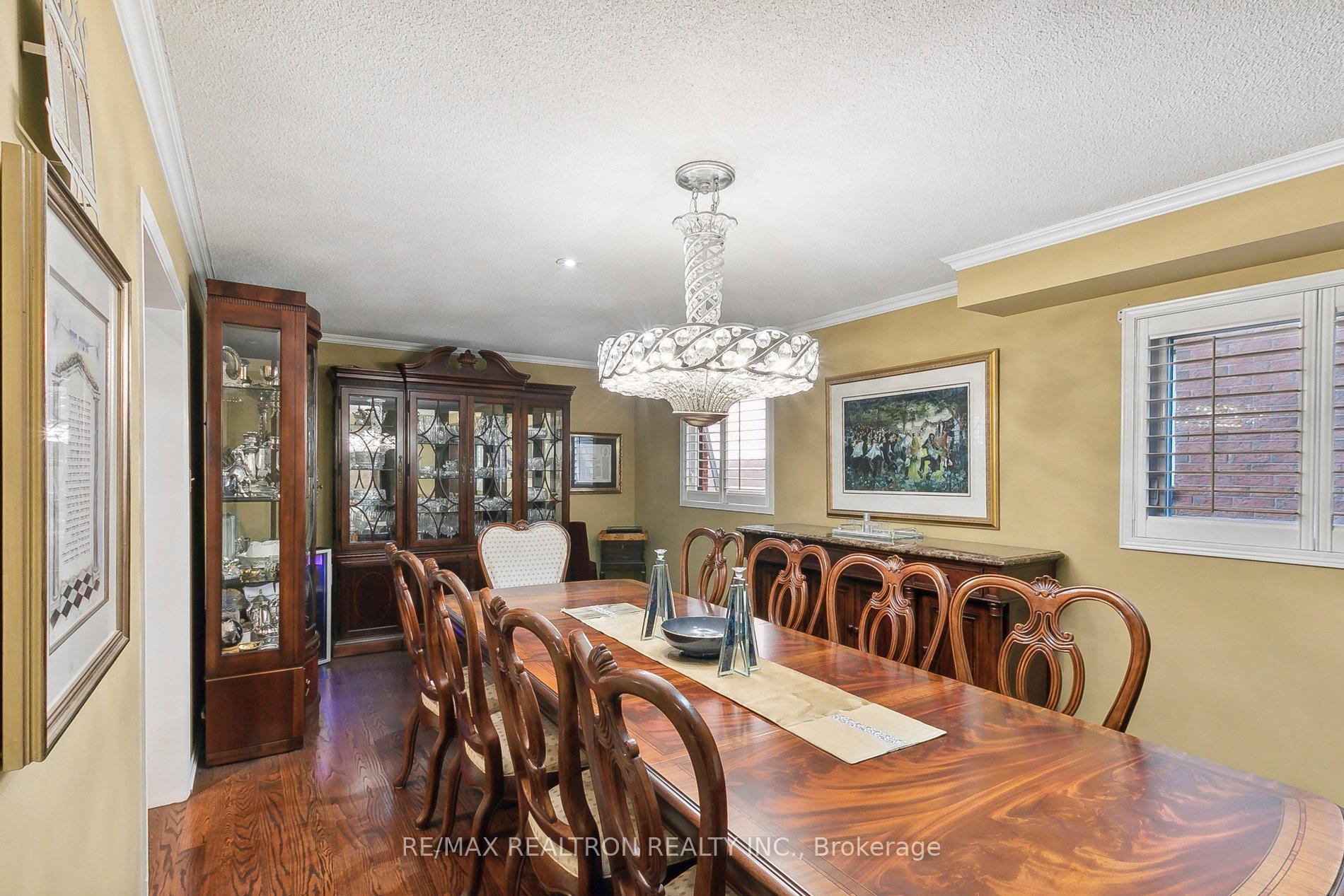 Photo 6 of 160 Brickstone Circle, Vaughan, Brownridge — HOMEH