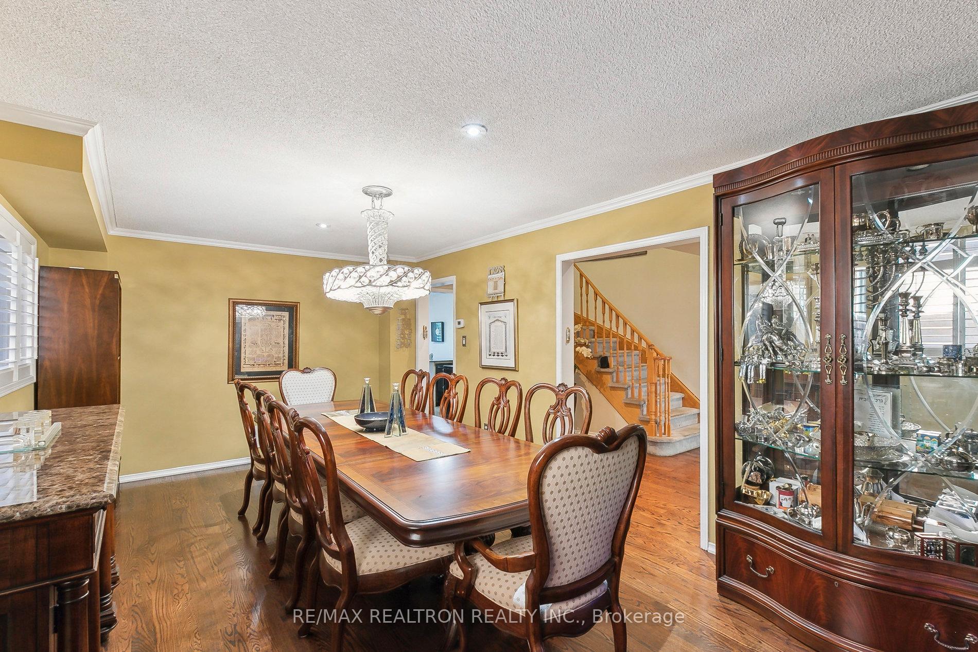 Photo 8 of 160 Brickstone Circle, Vaughan, Brownridge — HOMEH