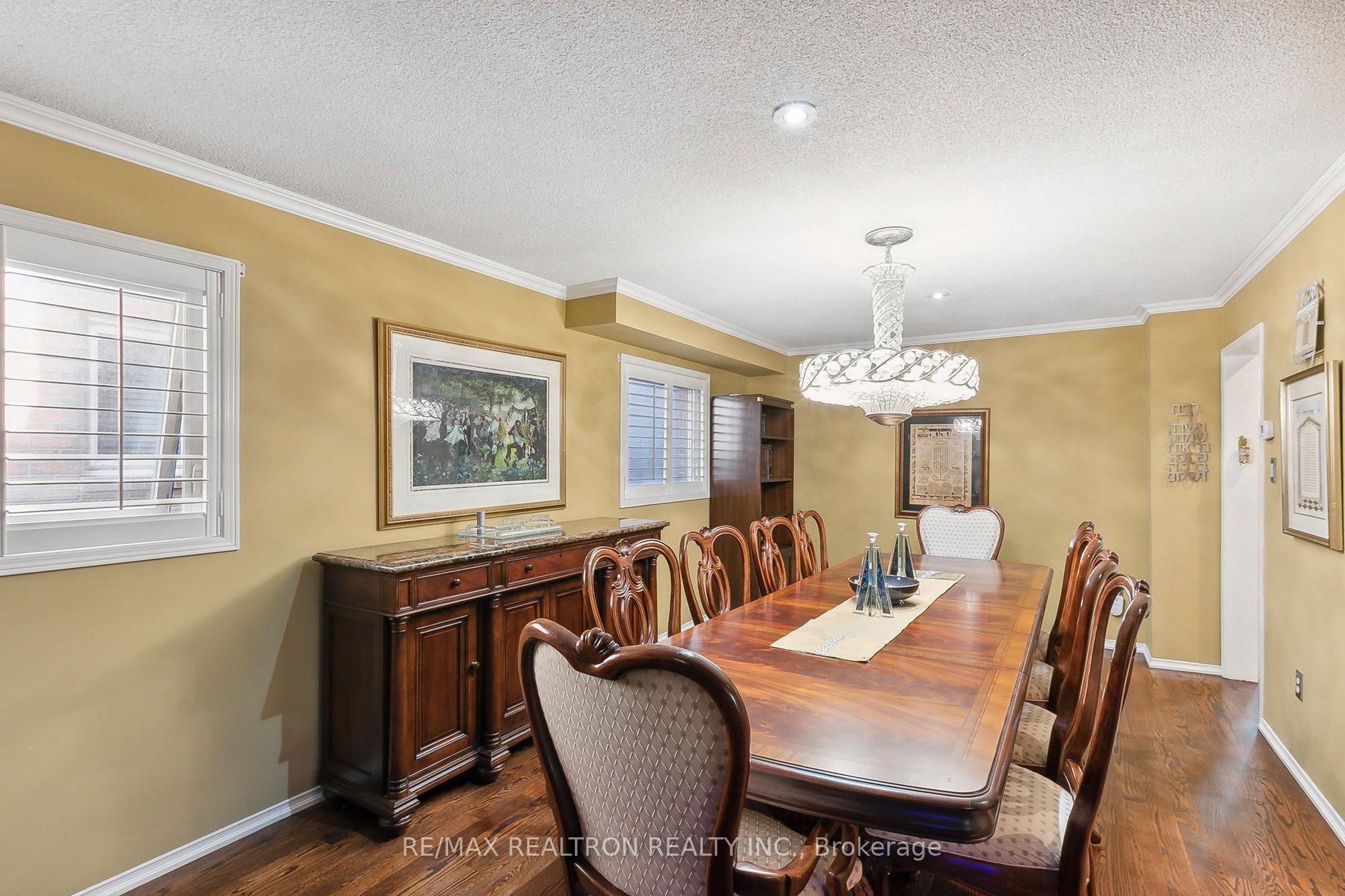 Photo 9 of 160 Brickstone Circle, Vaughan, Brownridge — HOMEH