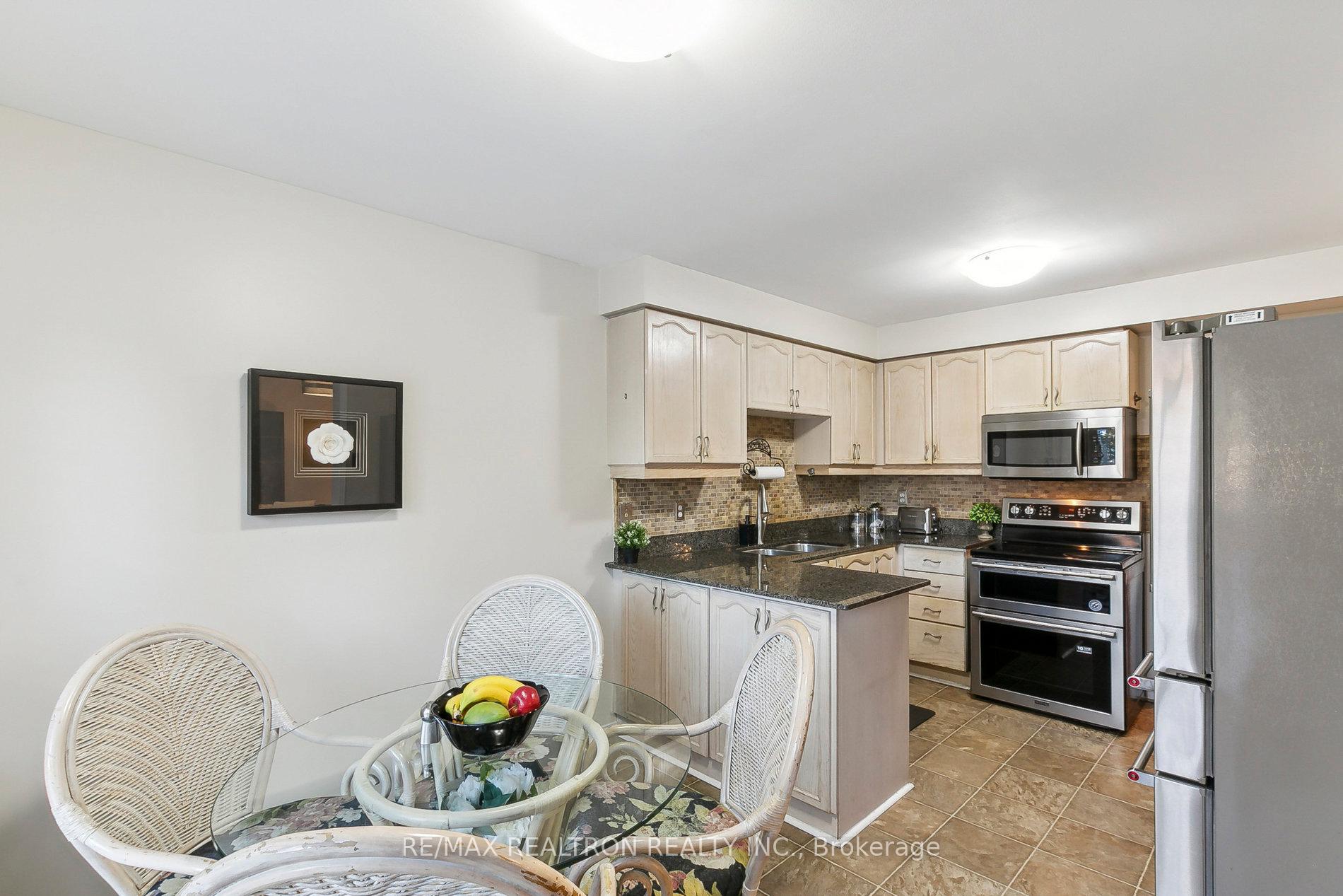 Photo 26 of 160 Brickstone Circle, Vaughan, Brownridge — HOMEH
