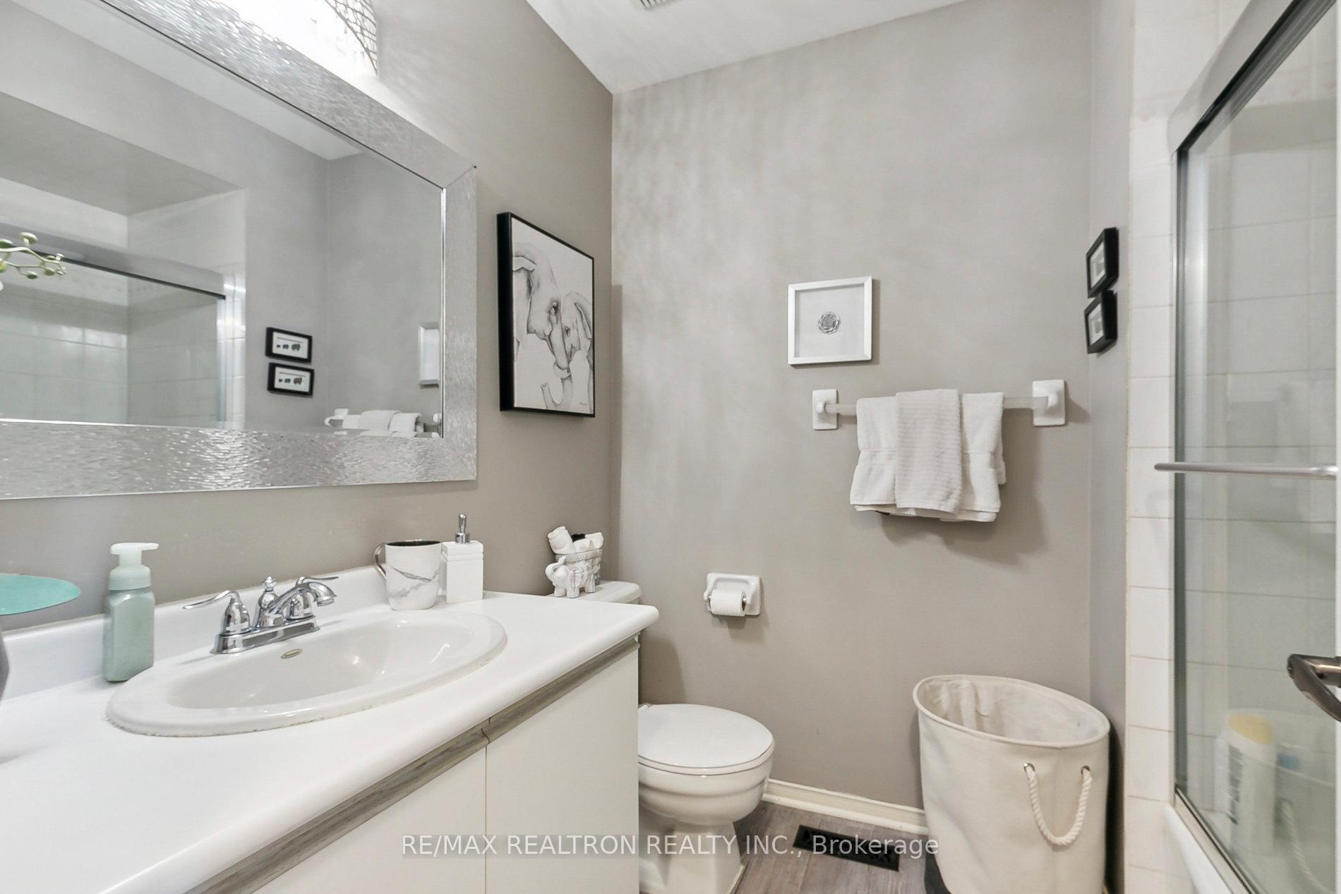 Photo 36 of 160 Brickstone Circle, Vaughan, Brownridge — HOMEH