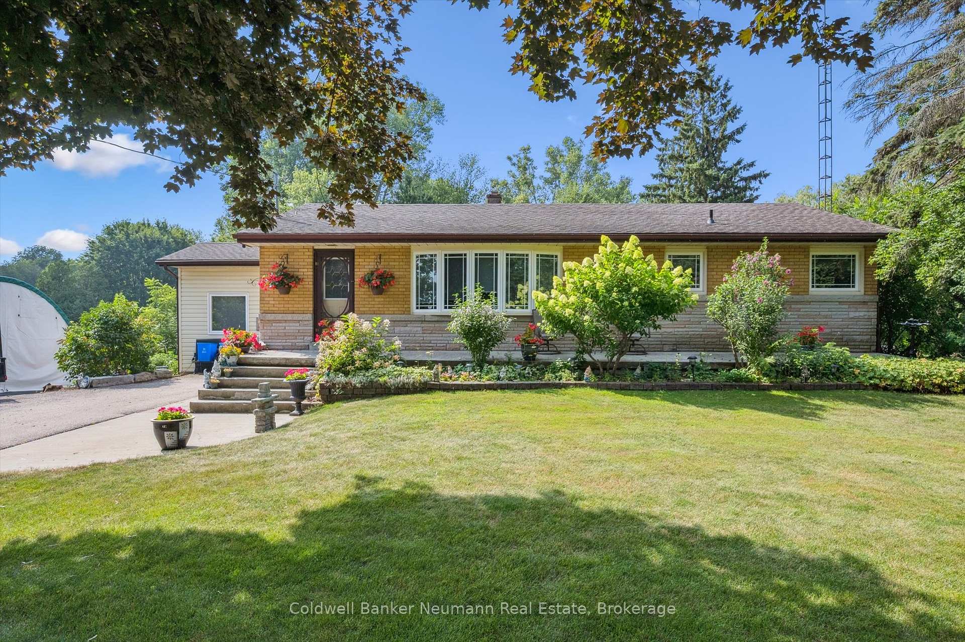 Photo 1 of 1918 Regional 97 Road, Hamilton, Rural Flamborough — HOMEH