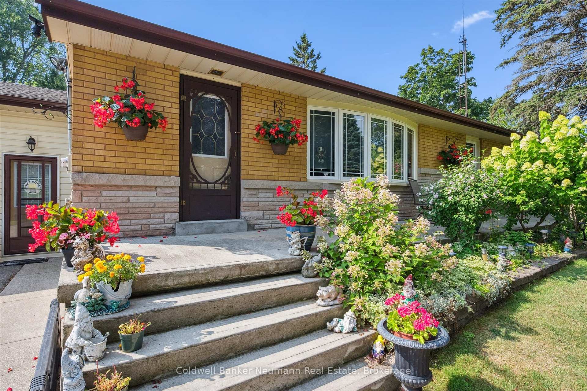 Photo 6 of 1918 Regional 97 Road, Hamilton, Rural Flamborough — HOMEH