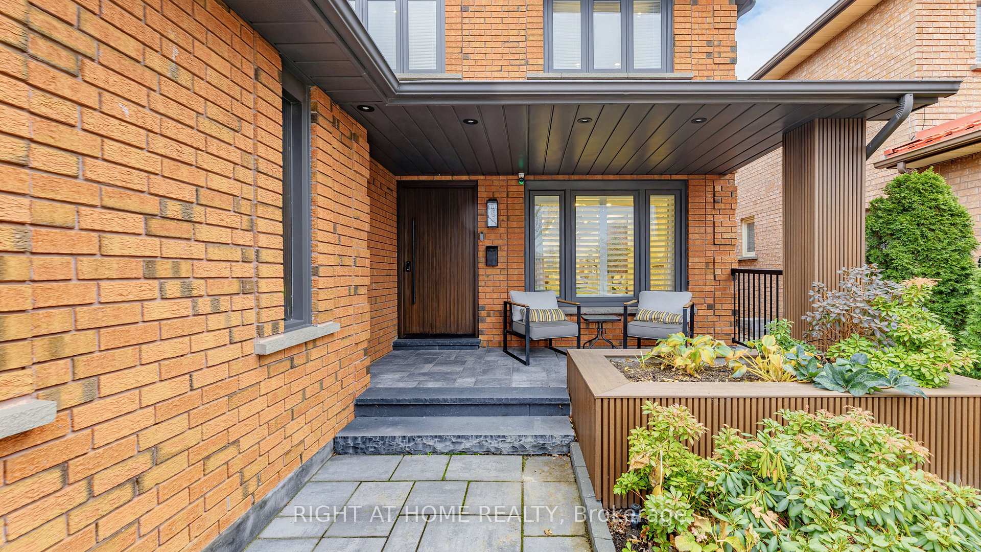 Photo 2 of 79 Trevor Street, Vaughan, East Woodbridge — HOMEH