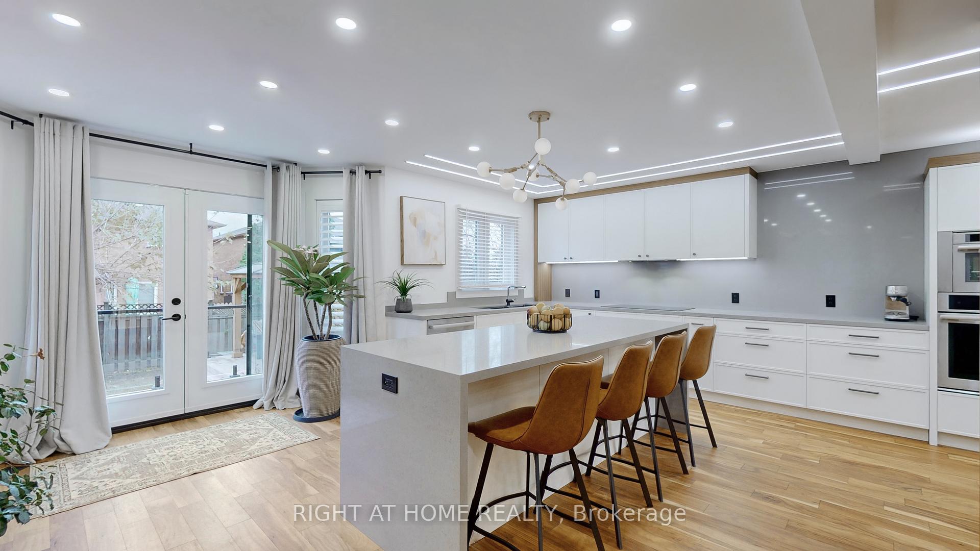 Photo 9 of 79 Trevor Street, Vaughan, East Woodbridge — HOMEH