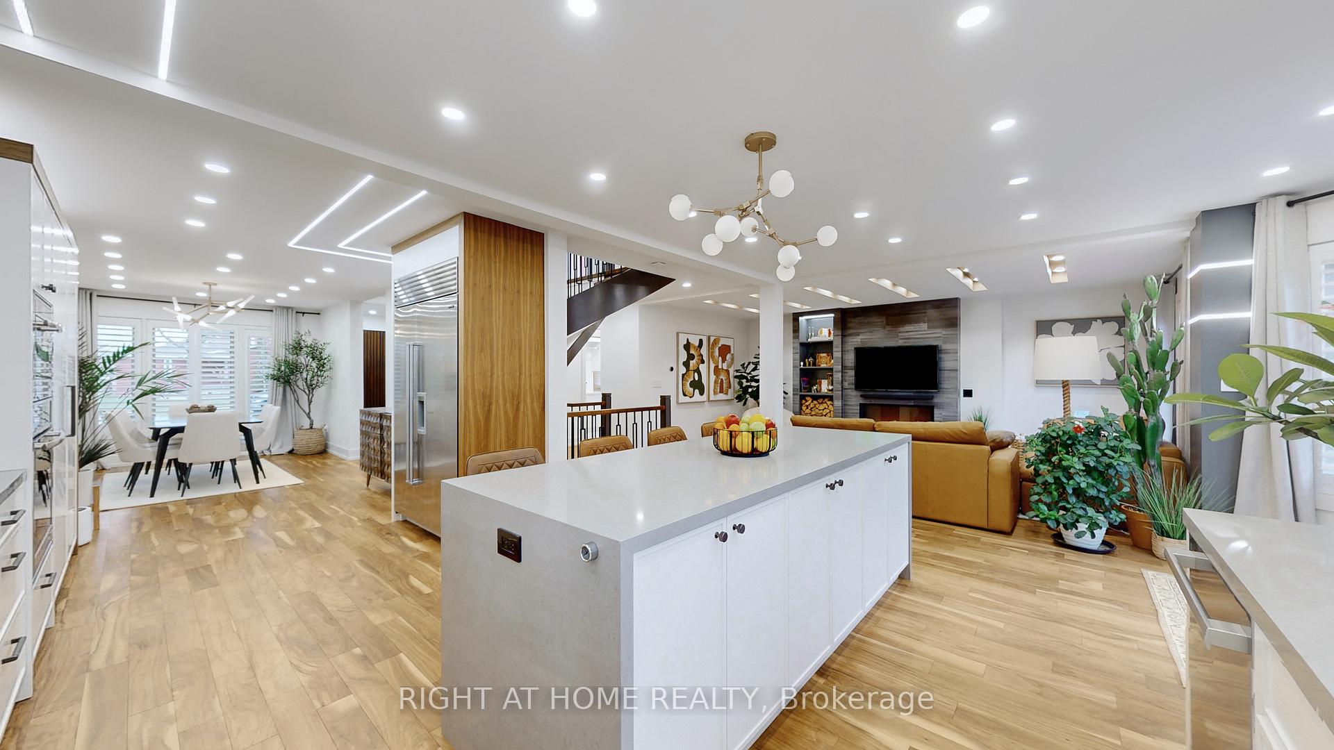 Photo 12 of 79 Trevor Street, Vaughan, East Woodbridge — HOMEH