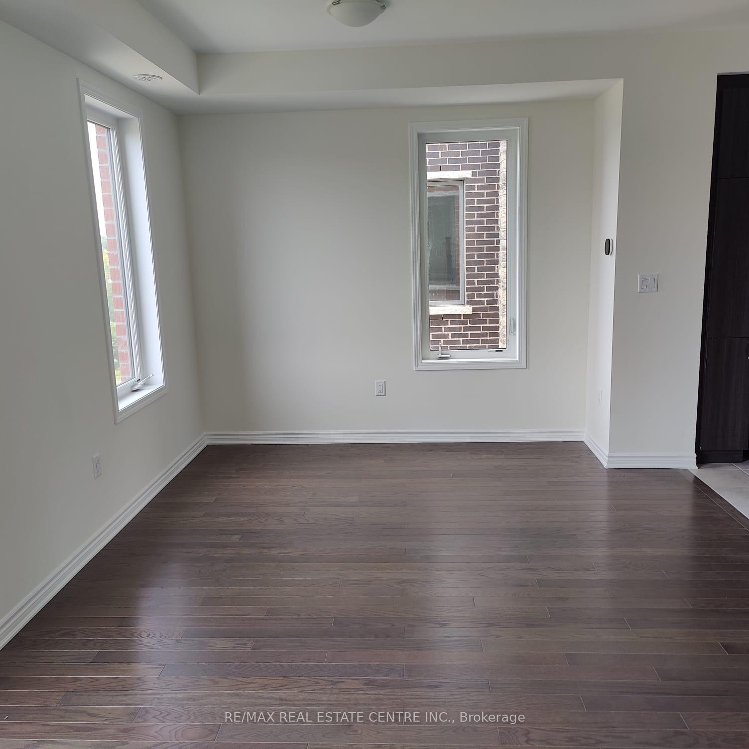 Photo 8 of 17 Summer Wind Lane, Brampton, Northwest Brampton — HOMEH