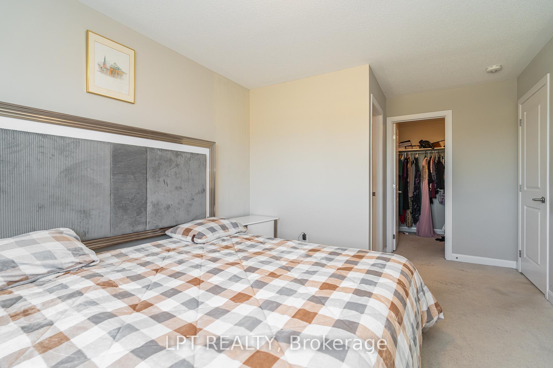 Photo 26 of 193 Bending Way, Ottawa, Barrhaven - Hearts Desire — HOMEH