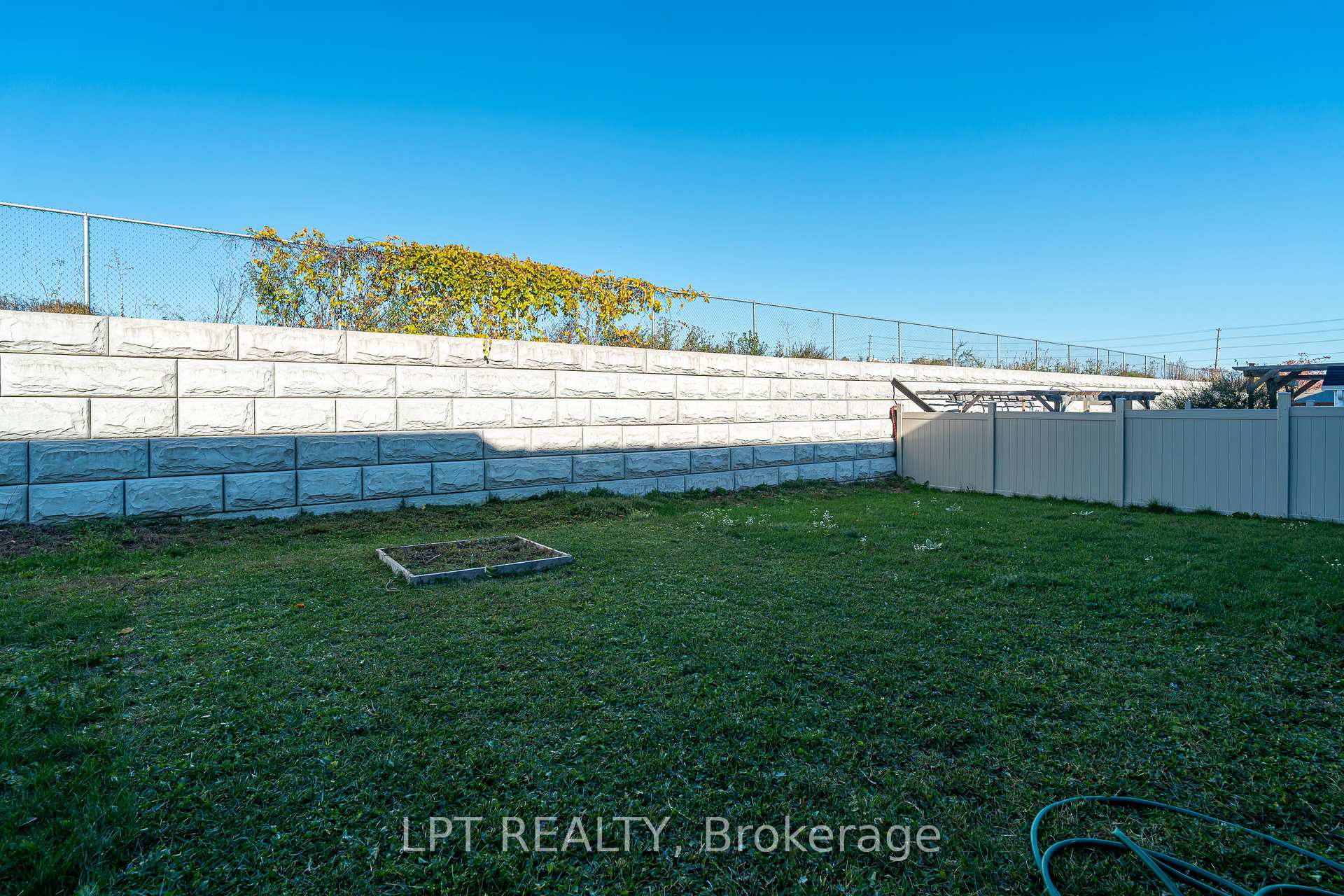 Photo 34 of 193 Bending Way, Ottawa, Barrhaven - Hearts Desire — HOMEH