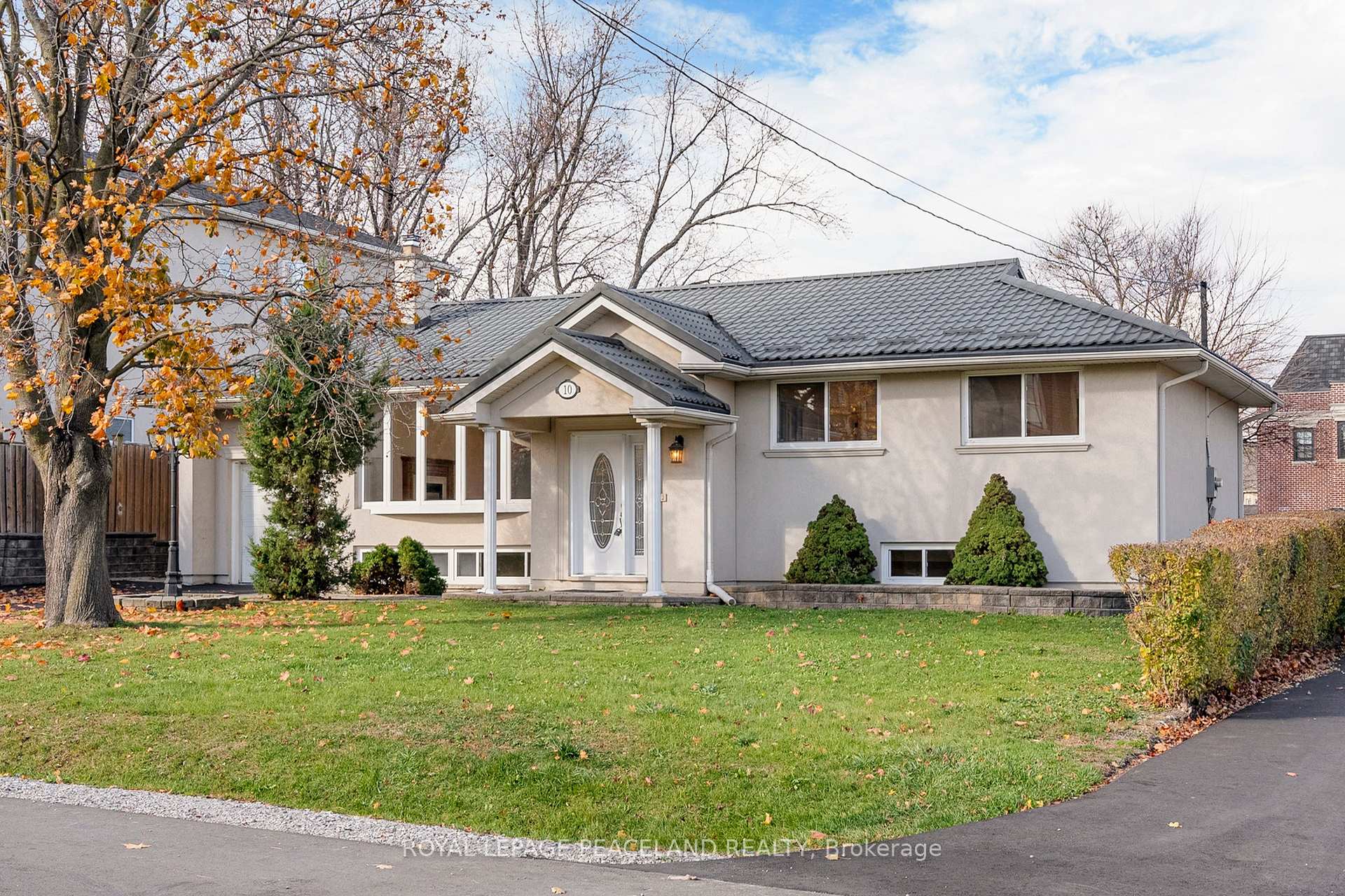 Front of 10 Lancer Drive