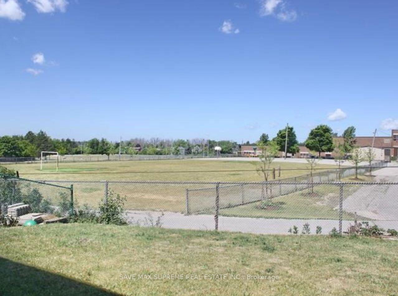 Photo 6 of 18 Bach Blvd, Brampton, Brampton South — HOMEH
