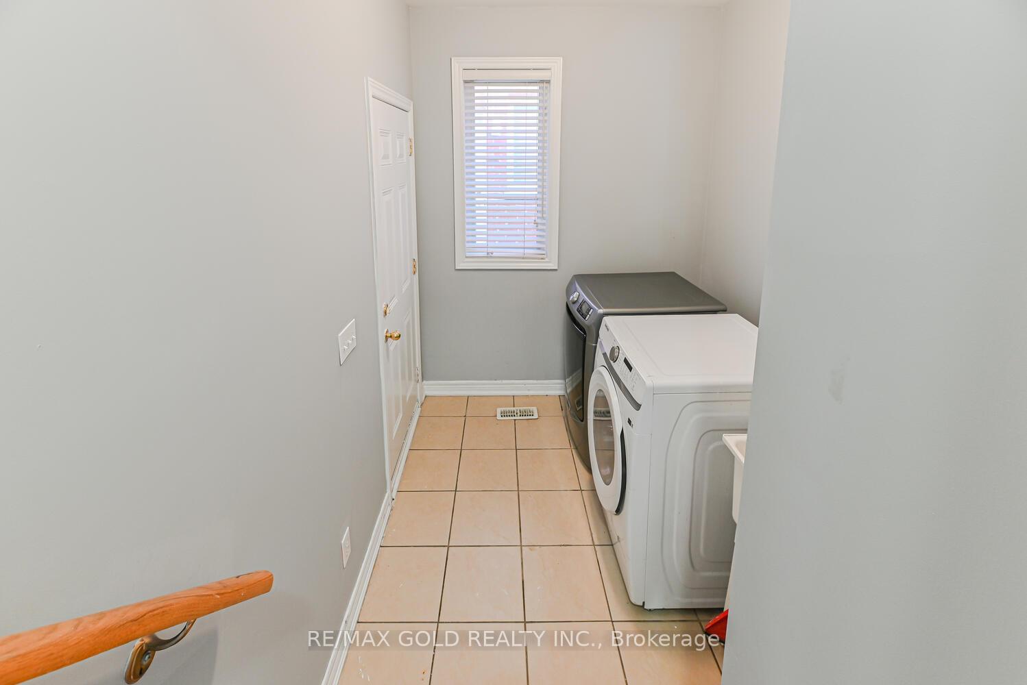 Photo 17 of 420 Sunny Meadow Boulevard, Brampton, Sandringham-Wellington — HOMEH